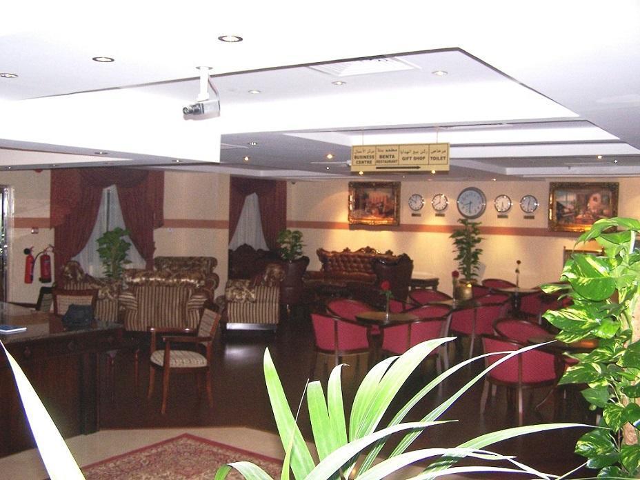 Benta Grand Hotel Llc Dubái Exterior foto